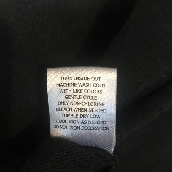 Rebellious One Sweatshirt (L) - Picture 8 of 11